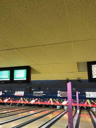 Bowling Melody Lanes